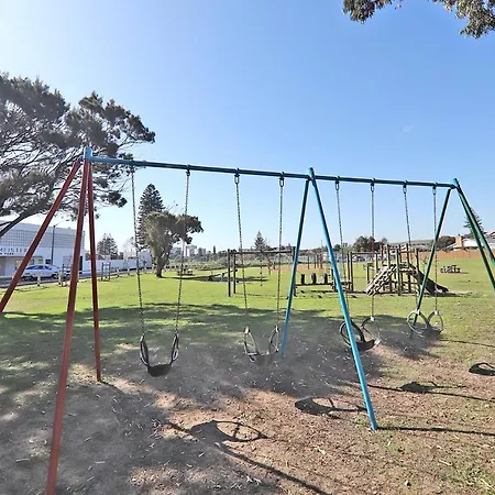 002 Burmesiter On Park- 2 Minute Walk From The Beach Kaapstad Buitenkant foto